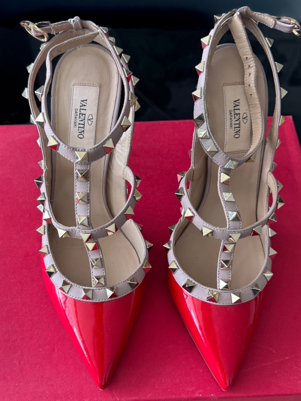 VALENTINO RED PUMPS